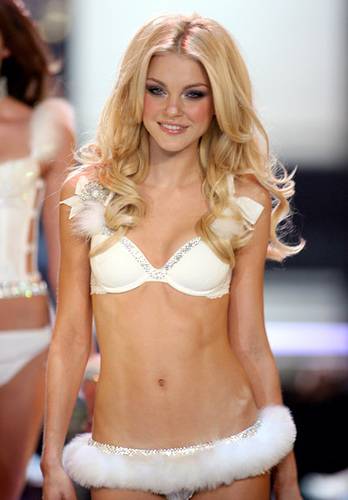 Jessica Stam 5 Submitted by monkey on Sun 12 17 2006 125am